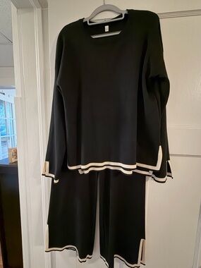 Black Two-Piece Knit Top & Wide-Leg Pants with Cream Trim